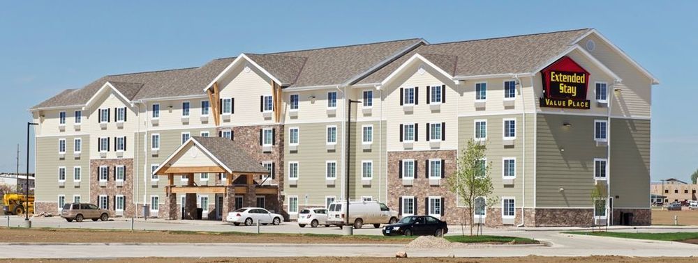 Suburban Studios Watford City 외부 사진