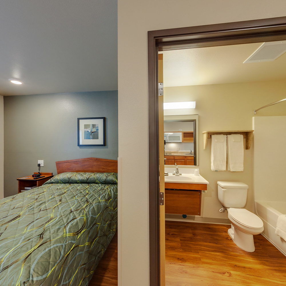 Suburban Studios Watford City 외부 사진