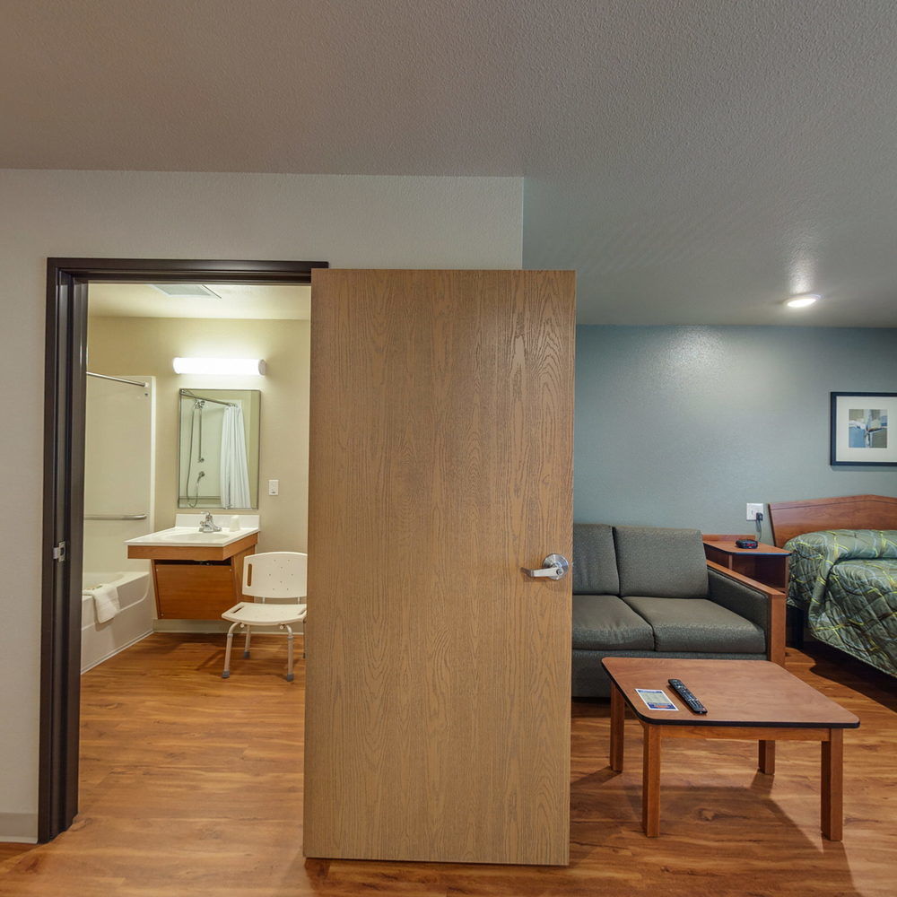 Suburban Studios Watford City 외부 사진