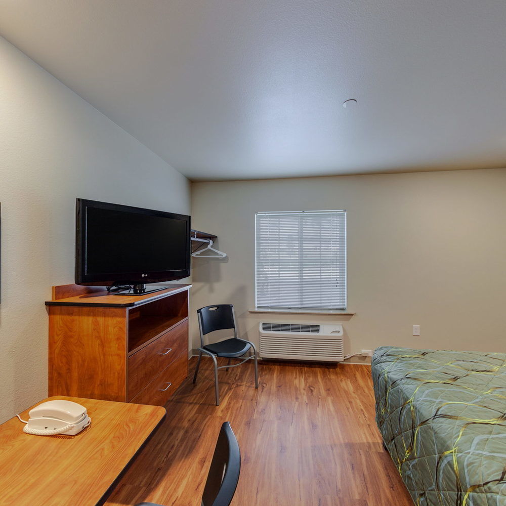 Suburban Studios Watford City 외부 사진